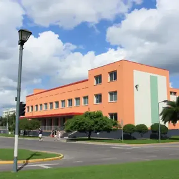 Rede municipal do Recife adota medidas de controle de acesso e vigilância nas escolas