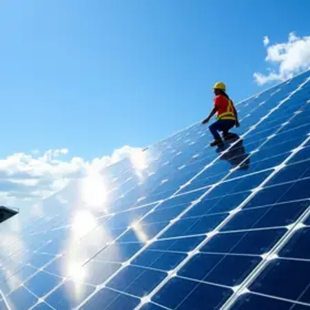 Ifam abre vagas em cursos gratuitos de energia solar com bolsa de R$ 400
